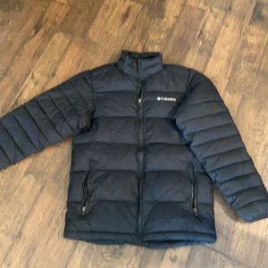 Men’s Columbia puffer style jacket small